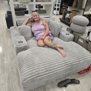 Meet your Posher, Anna